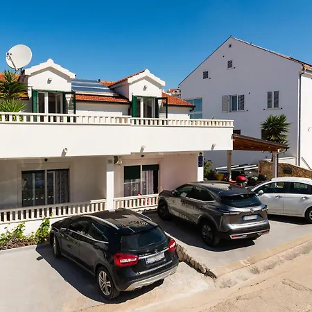 1 Bedroom In Hvar هفار