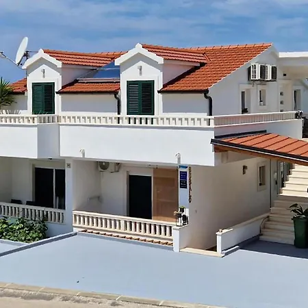 1 Bedroom Stunning In Hvar Apartment